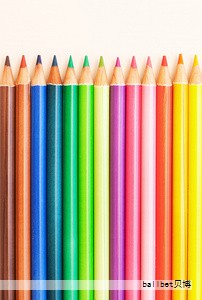 毛笔按材质大致分为三类:狼毫、羊毫、兼毫。 毛笔按材质大致分为三类:狼毫、羊毫、兼毫。