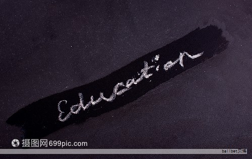 孩子上三年级,语文课开始用钢笔,其他科目仍用铅笔。为减少频繁削铅笔的麻烦,尝试几款自动铅笔,看看哪一支最适合日常写字。以下是对五款常见自动铅笔的对比测评,供家长参考。 孩子上三年级,语文课开始用钢笔,其他科目仍用铅笔。为减少频繁削铅笔的麻烦,尝试几款自动铅笔,看看哪一支最适合日常写字。以下是对五款常见自动铅笔的对比测评,供家长参考。