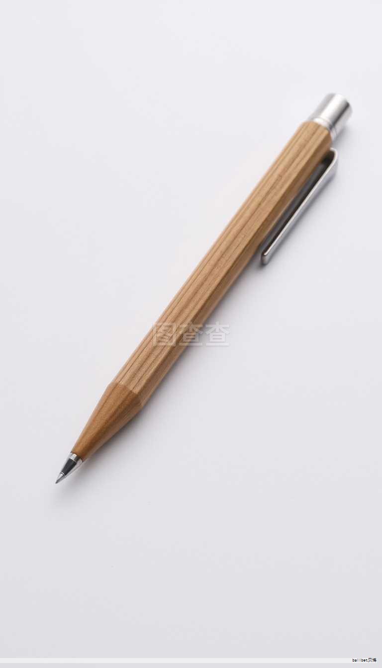 一直以来,关于钢笔的认知常常停留在“英雄笔”等刻板印象上——有人说用过英雄,有人说过凌美的狩猎者很美。其实,大多数人对钢笔的了解很有限,往往把它当作普通的书写工具,只有少数热衷手账的人,会关注像狩猎者、恒星等型号。钢笔不仅仅是写字的工具,更承载着独特的工艺与文化底蕴。 一直以来,关于钢笔的认知常常停留在“英雄笔”等刻板印象上——有人说用过英雄,有人说过凌美的狩猎者很美。其实,大多数人对钢笔的了解很有限,往往把它当作普通的书写工具,只有少数热衷手账的人,会关注像狩猎者、恒星等型号。钢笔不仅仅是写字的工具,更承载着独特的工艺与文化底蕴。