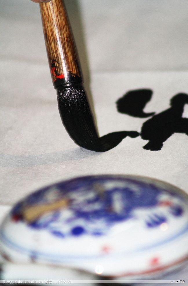 新入手的水彩笔一览,兼顾便携性与蓄水性,适合外出写生和大面积着色。 新入手的水彩笔一览,兼顾便携性与蓄水性,适合外出写生和大面积着色。