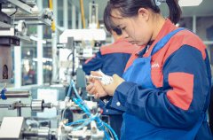 其产品矩阵覆盖时尚、学