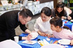 “广彩的诞生与清代中外