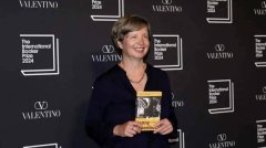 <strong>“真相必须被精心制作</strong>