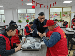 在决赛中面对强劲对手