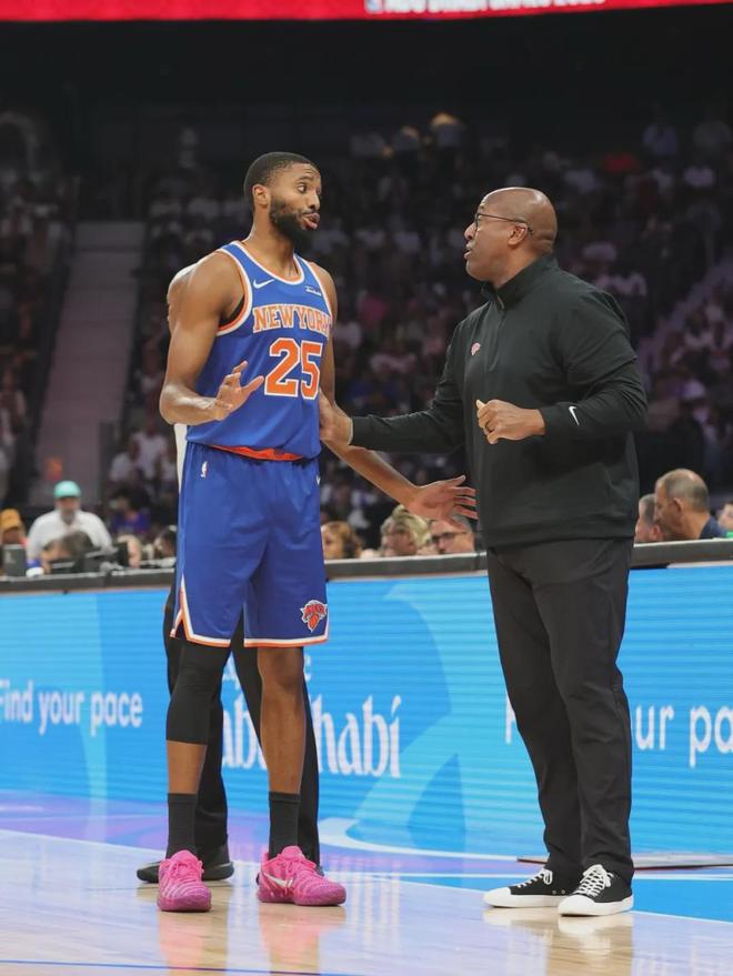 尼克斯险胜勇士布里奇斯防守受质疑交易引发未