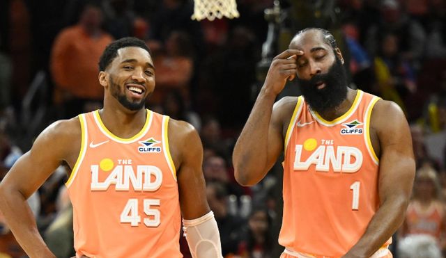 NBA季后赛格局初现，活塞马刺成关键战役，短板