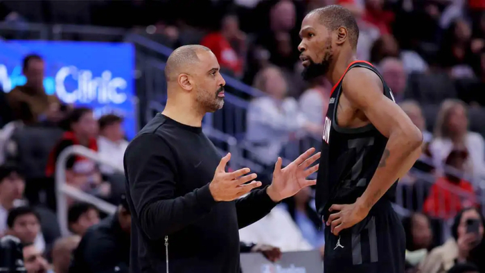 火箭季后赛表现成芬尼·史密斯去留关键