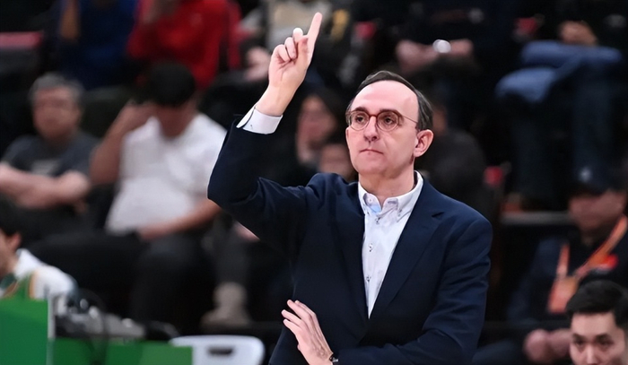 辽宁男篮主场不敌北京首钢六连胜终结