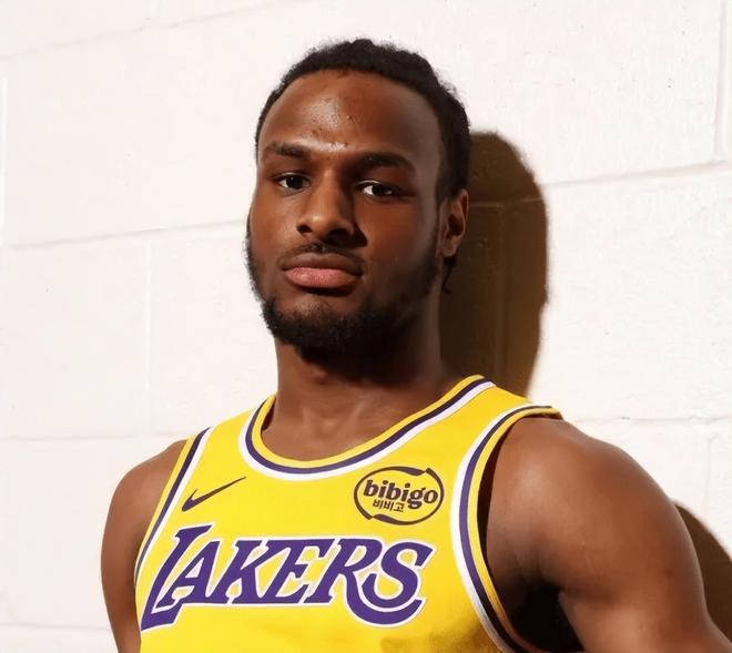 湖人替补三将爆发力助球队力克勇士