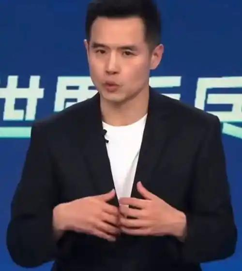 蒯曼心态崩盘零封救场，王曼昱用球商碾压波兰